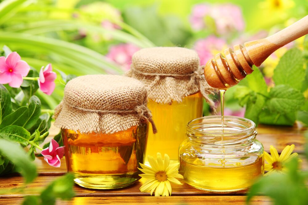 Il miele è un rimedio antielmintico popolare che elimina i parassiti negli adulti e nei bambini. 